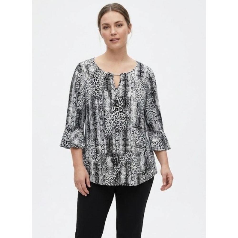 New Notations Blouse Large Black White Animal Print Keyhole Stretch Knit